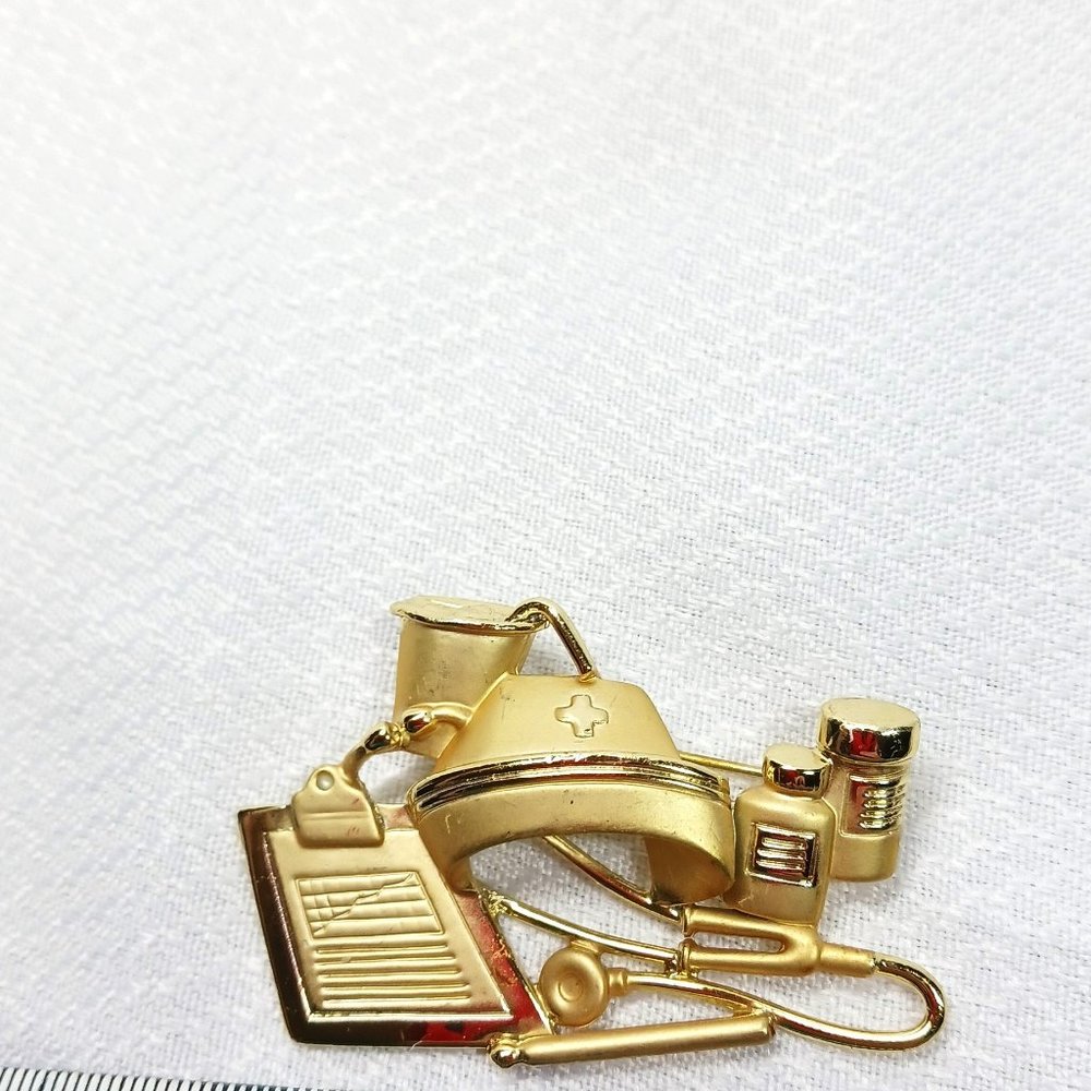 Vintage AJC Gold Tone Nurse Medical Stethoscope Hat Brooch Pin